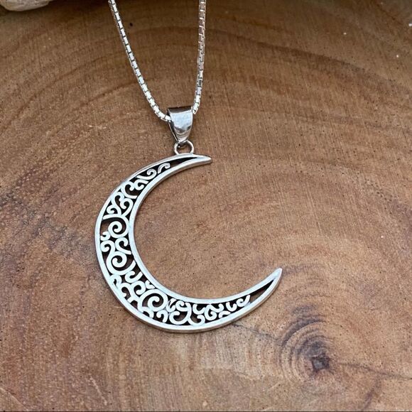 Celtic Crescent Moon Sterling Silver Necklace - Picture 5 of 6